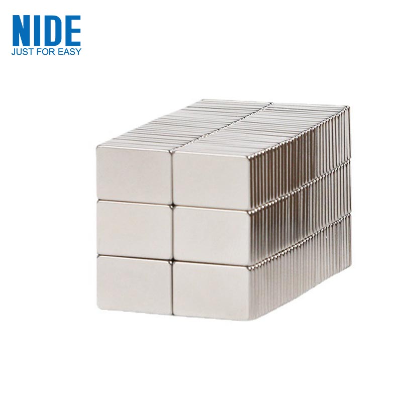 Alagbara Neodymium Oofa Pẹpẹ Sintered NdFeB Magnet